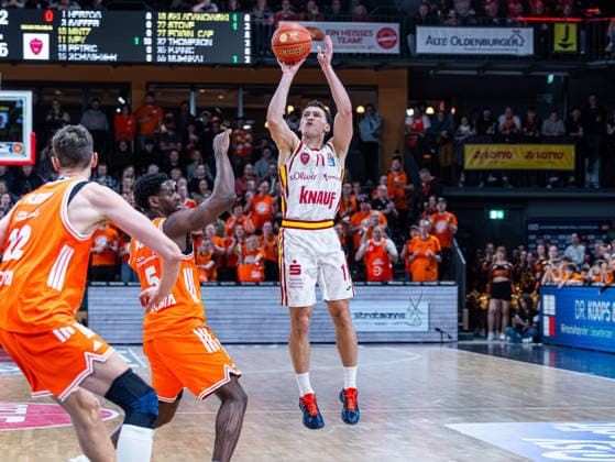Brae Ivey (Fitness First Wuerzburg Baskets, 11) beim Wurf zum Korb RASTA Vechta vs. Fitness First Wuerzburg Baskets, Basketball, easyCredit Basketball Bundesliga, 15. Spieltag, Saison 2025 2026, 11.01.2026 RASTA Vechta vs. Fitness First Wuerzburg Baskets, Basketball, easyCredit Basketball Bundesliga, 15. Spieltag, Saison 2025 2026, 11.01.2026 Vechta Copyright: xEibner-Pressefoto DamianxKruczynx EP_DKI