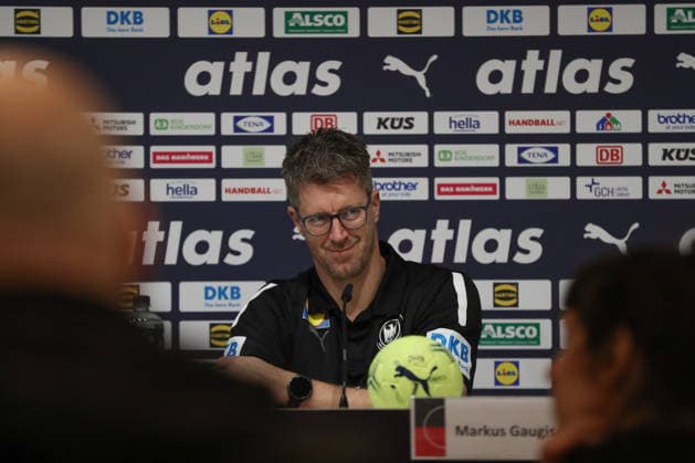 11.01.2026, xgox, Handball, Länderspiel, Deutschland - Kroatien v.l. Markus Gaugisch (DHB) Hannover