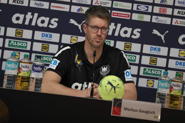 11.01.2026, xgox, Handball, Länderspiel, Deutschland - Kroatien v.l. Markus Gaugisch (DHB) Hannover