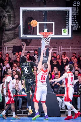Barmer 2. Basketball Bundesliga ProA: Rheinstars Koeln vs. BBC Bayreuth, 11.01.26 Köln, 11.01.26 - Nat Diallo (BBC Bayreuth, 8, C) zielt während des Spiels der Barmer 2. Basketball Bundesliga ProA: Rheinstars Koeln vs. BBC Bayreuth in der Motor World in Köln. Copyright: xBEAUTIFULxSPORTS AxelxKohringx