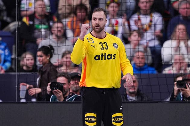 11.01.2026, xydrx, Handball, Herren Länderspiel, Deutschland - Kroatien, ZAG Arena: Andreas Wolff (GER 33) jubelnd Niedersachsen Deutschland