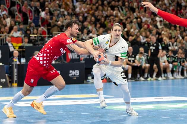 Men s Handball International: Germany vs. Croatia, 11.01.2026 HANNOVER, GERMANY - JANUARY 11: Juri Knorr ( 15 Germany) during the match between Men s Handball International: Germany vs. Croatia at ZAG Arena on January 11, 2026 in Hannover, Germany. Copyright: xBEAUTIFULxSPORTS KennyxBeelex