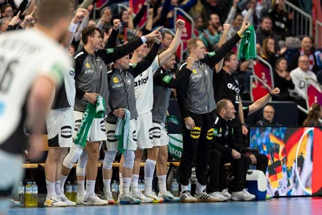 Men s Handball International: Germany vs. Croatia, 11.01.2026 HANNOVER, GERMANY - JANUARY 11: Alfred Gisason Coach Germany during the match between Men s Handball International: Germany vs. Croatia at ZAG Arena on January 11, 2026 in Hannover, Germany. Copyright: xBEAUTIFULxSPORTS KennyxBeelex