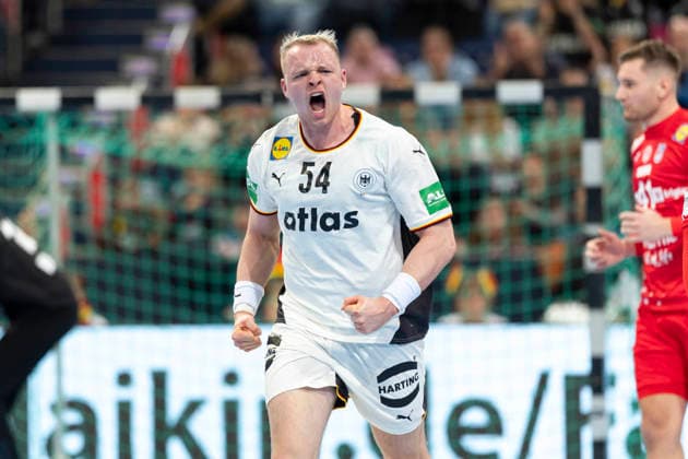 Men s Handball International: Germany vs. Croatia, 11.01.2026 HANNOVER, GERMANY - JANUARY 11: Justus Fischer ( 54 Germany) during the match between Men s Handball International: Germany vs. Croatia at ZAG Arena on January 11, 2026 in Hannover, Germany. Copyright: xBEAUTIFULxSPORTS KennyxBeelex