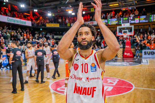 1. Basketball Bundesliga, easyCredit BBL, Saison 2025 2026, Herren, Hauptrunde, 15. Spieltag, 11.01.2026, RASTA Vechta - Fitness First Würzburg Baskets Davion Mintz ( 10 - Fitness First Würzburg Baskets) nach der Partie Vechta RASTA Dome Niedersachsen Deutschland