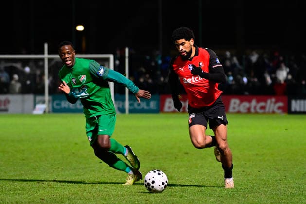 FOOTBALL : Chantilly vs Rennes - Coupe de France - 11 01 2026 Mahdi Camara ( 8 - Rennes ) and N Diaye Oumar ( 10 - Chantilly ) during the French Cup match between US Chantilly and Stade Rennais FC at Stade Pierre Brisson on January 11, 2026 in Beauvais, France. ( Photo by Federico Pestellini PSNewZ ) - BeauvaisFrance  Copyright: xFedericoxPestellinix