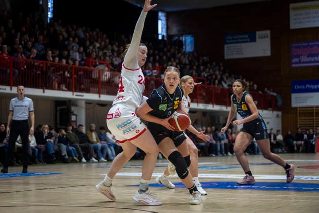 Saarlouis Royals Nr. 9 Emma Eichmeyer - GiroLive Panthers Osnabrück 73:65 Saarlouis Royals. - 1. Damen Basketball Bundesliga 1DBBL Panthers gegen Royals