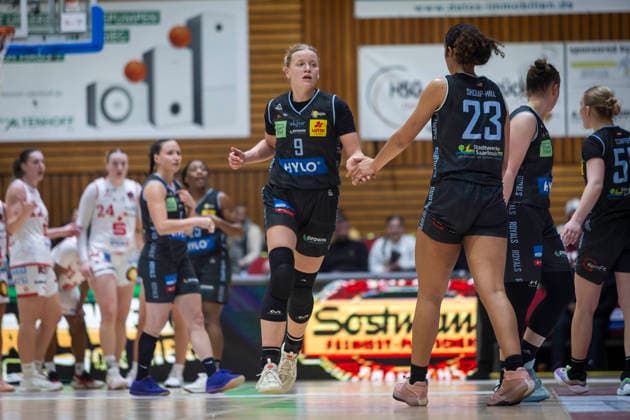 Saarlouis Royals Nr. 9 Emma Eichmeyer - GiroLive Panthers Osnabrück 73:65 Saarlouis Royals. - 1. Damen Basketball Bundesliga 1DBBL Panthers gegen Royals