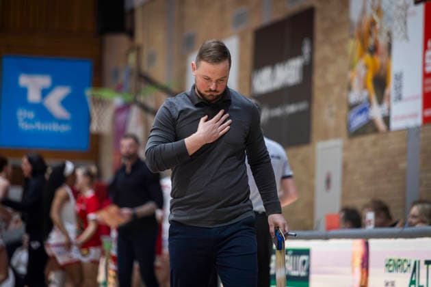 MatÄ«ss RoÅ¾lapa (LVA) Headcoach Royals - GiroLive Panthers Osnabrück 73:65 Saarlouis Royals. - 1. Damen Basketball Bundesliga 1DBBL Panthers gegen Royals