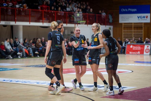 Saarlouis Royals Nr. 55 Jessika-Stefanie Schiffer - GiroLive Panthers Osnabrück 73:65 Saarlouis Royals. - 1. Damen Basketball Bundesliga 1DBBL Panthers gegen Royals