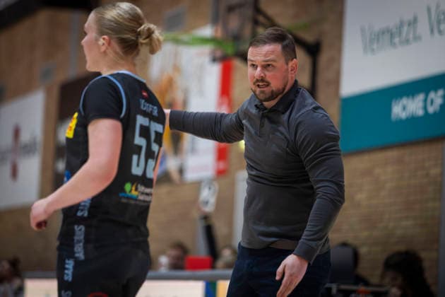 MatÄ«ss RoÅ¾lapa (LVA) Headcoach Royals - GiroLive Panthers Osnabrück 73:65 Saarlouis Royals. - 1. Damen Basketball Bundesliga 1DBBL Panthers gegen Royals