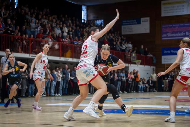 Saarlouis Royals Nr. 9 Emma Eichmeyer - GiroLive Panthers Osnabrück 73:65 Saarlouis Royals. - 1. Damen Basketball Bundesliga 1DBBL Panthers gegen Royals