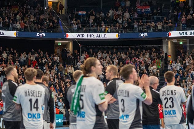Deutschland, Handball, EHF Freundschaftsspiel, Deutschland - Kroatien am 11.01. in Hannover (ZAG-Arena): Wir.für.Alle. Copyright: xSvenxHeidmannx