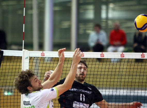 von links (Giesen), Marco MILOVANOVIC (Haching), He-Volleyball, 1. BL,25 26, TSV Haching Muenchen vs Helios Gizzlys Giesen, , Geothermie Arena, Unterhaching, 11.01.26 Copyright: WolfgangxFehrmann