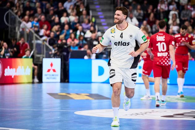 Handball-Herren-Laenderspiel - Deutschland - Kroatien am 11.01.2026, Tor für Deutschland durch Johannes Golla ( 4 Deutschland) Hannover ZAG arena Niedersachsen Deutschland