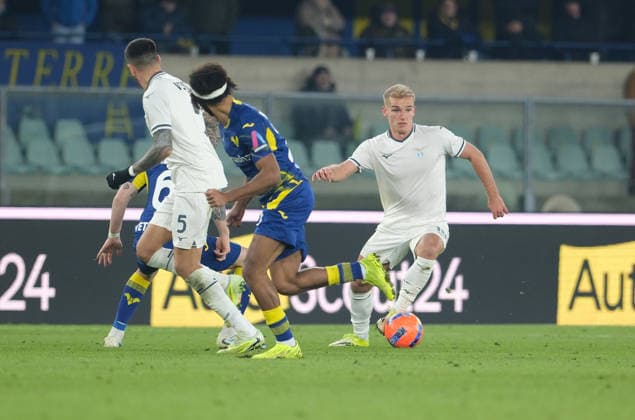 Hellas Verona FC v SS Lazio - Serie A Gustav Isaksen of SS Lazio participates in the soccer match between Hellas Verona FC and SS Lazio, MD20 of the Serie A Enilive Italian soccer championship 2025 2026 at Marcantonio Bentegodi Stadium in Verona, Italy, on January 11, 2026. Verona Italy  Copyright: xRobertoxTommasinix originalFilename:tommasini-hellasve260111_npqxe.jpg