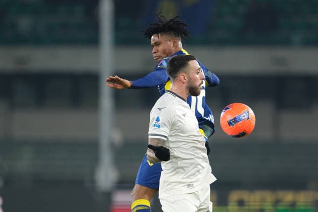 Hellas Verona FC v SS Lazio - Serie A Gift Orban of Hellas Verona FC and Mario Gila of SS Lazio duel during the soccer match between Hellas Verona FC and SS Lazio, MD20 of the Serie A Enilive Italian soccer championship 2025 2026 at Marcantonio Bentegodi Stadium in Verona, Italy, on January 11, 2026. Verona Italy  Copyright: xRobertoxTommasinix originalFilename:tommasini-hellasve260111_npb5M.jpg