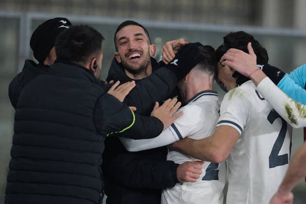 Hellas Verona FC v SS Lazio - Serie A Manuel Lazzari of SS Lazio celebrates with his teammates after scoring a goal during the soccer match between Hellas Verona FC and SS Lazio, MD20 of the Serie A Enilive Italian soccer championship 2025 2026 at Marcantonio Bentegodi Stadium in Verona, Italy, on January 11, 2026. Verona Italy  Copyright: xRobertoxTommasinix originalFilename:tommasini-hellasve260111_npCfH.jpg