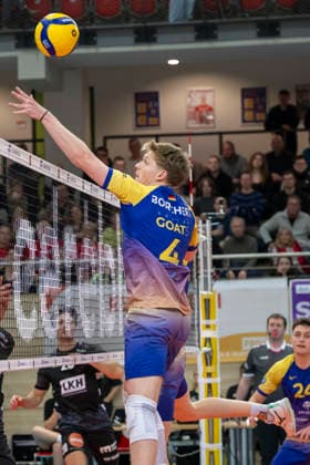 1.Volleyball Bundesliga -Saison 2025 2026 Cerebricks Volley Goats Mitteldeutschland vs.SVG Lüneburg Halle, Deutschland 11. Januar 2026: Im Bild:Tom Borchert (Bitterfeld) Halle Saale swh.Arena Sachsen-Anhalt Deutschland