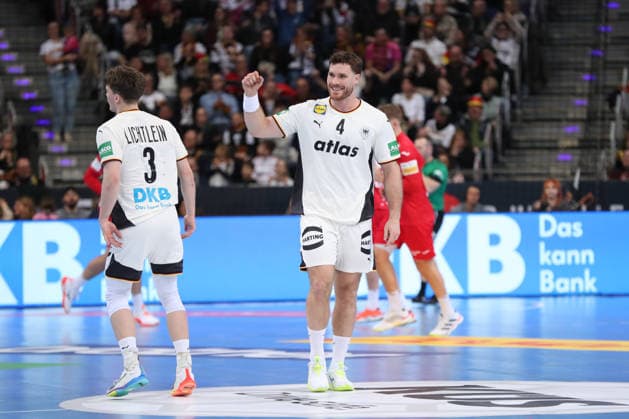 11.01.2026, xgox, Handball, Länderspiel, Deutschland - Kroatien v.l. Johannes Golla (Deutschland, 4) Jubel, Torjubel, jubelt ueber das Tor, celebrate the goal, celebration Hannover