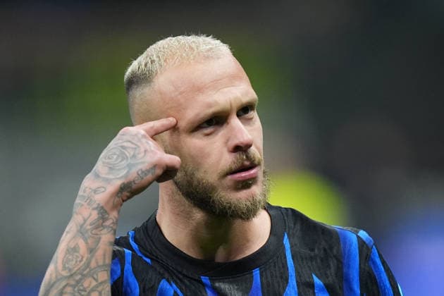 Inter Milan™s Federico Dimarco celebrates after scoring 1-0 during the Serie A soccer match between Inter and Napoli at the San Siro Stadium in Milan , north Italy - Sunday , January 11 , 2026. - Soccer .  Copyright: xSpada LaPressex