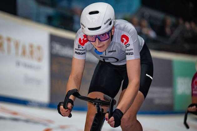 SIGMUND Marla: Sixdays Bremen 2026 Team 3 - SIGMUND Marla ( GER ) - Red Querformat - quer - horizontal - Landscape - Event Veranstaltung: Sixdays Bremen 2026 - Category Kategorie: Cycling - Track cycling, Rad, Radsport, Bahnrad, Bahn Sixdays - Elite Women - Location Ort: Europe Germany - Bremen - ÖVB Arena - Discipline: Points Race - Distance: ... m - Date Datum: 11.01.2026 Sunday Day 3 -