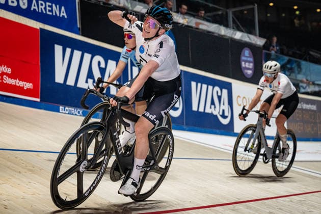 BRAUßE Franziska: Sixdays Bremen 2026 Team 1 - BRAUßE Franziska ( GER ) - Black - Querformat - quer - horizontal - Landscape - Event Veranstaltung: Sixdays Bremen 2026 - Category Kategorie: Cycling - Track cycling, Rad, Radsport, Bahnrad, Bahn Sixdays - Elite Women - Location Ort: Europe Germany - Bremen - ÖVB Arena - Discipline: Points Race - Distance: ... m - Date Datum: 11.01.2026 Sunday Day 3 -