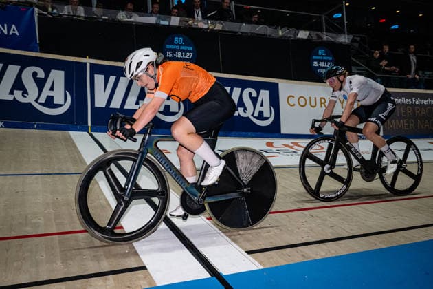 JÄHRIG Fabienne: Sixdays Bremen 2026 Team 4 - JÄHRIG Fabienne ( GER ) - Black Querformat - quer - horizontal - Landscape - Event Veranstaltung: Sixdays Bremen 2026 - Category Kategorie: Cycling - Track cycling, Rad, Radsport, Bahnrad, Bahn Sixdays - Elite Women - Location Ort: Europe Germany - Bremen - ÖVB Arena - Discipline: Elimination Race - Distance: ... m - Date Datum: 11.01.2026 Sunday Day 3 -