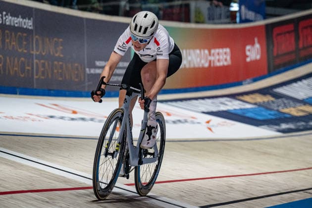 KASPER Romy: Sixdays Bremen 2026 Team 1 - KASPER Romy ( GER ) - Red Querformat - quer - horizontal - Landscape - Event Veranstaltung: Sixdays Bremen 2026 - Category Kategorie: Cycling - Track cycling, Rad, Radsport, Bahnrad, Bahn Sixdays - Elite Women - Location Ort: Europe Germany - Bremen - ÖVB Arena - Discipline: Scratch Race - Distance: ... m - Date Datum: 11.01.2026 Sunday Day 3 -