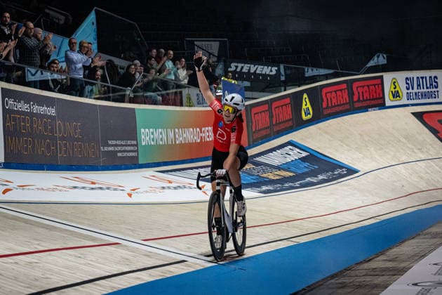 TVEIT Nora: Sixdays Bremen 2026 Team 6 - TVEIT Nora ( NOR ) - Black Querformat - quer - horizontal - Landscape - Event Veranstaltung: Sixdays Bremen 2026 - Category Kategorie: Cycling - Track cycling, Rad, Radsport, Bahnrad, Bahn Sixdays - Elite Women - Location Ort: Europe Germany - Bremen - ÖVB Arena - Discipline: Scratch Race - Distance: ... m - Date Datum: 11.01.2026 Sunday Day 3 -