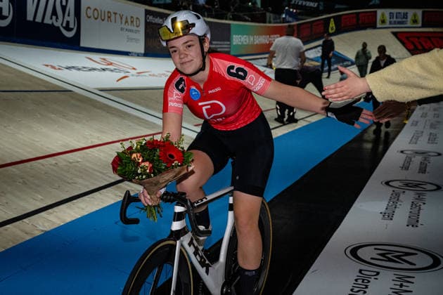 TVEIT Nora: Sixdays Bremen 2026 Team 6 - TVEIT Nora ( NOR ) - Black Award Ceremony - Medal Ceremony - Podium - Querformat - quer - horizontal - Landscape - Event Veranstaltung: Sixdays Bremen 2026 - Category Kategorie: Cycling - Track cycling, Rad, Radsport, Bahnrad, Bahn Sixdays - Elite Women - Location Ort: Europe Germany - Bremen - ÖVB Arena - Discipline: Scratch Race - Distance: ... m - Date Datum: 11.01.2026 Sunday Day 3 -