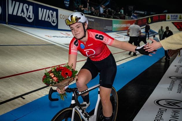 TVEIT Nora: Sixdays Bremen 2026 Team 6 - TVEIT Nora ( NOR ) - Black Award Ceremony - Medal Ceremony - Podium - Querformat - quer - horizontal - Landscape - Event Veranstaltung: Sixdays Bremen 2026 - Category Kategorie: Cycling - Track cycling, Rad, Radsport, Bahnrad, Bahn Sixdays - Elite Women - Location Ort: Europe Germany - Bremen - ÖVB Arena - Discipline: Scratch Race - Distance: ... m - Date Datum: 11.01.2026 Sunday Day 3 -