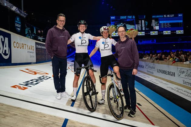 BRAUßE Franziska, KASPER Romy: Sixdays Bremen 2026 Team 1 - BRAUßE Franziska ( GER ) - Black - KASPER Romy ( GER ) - Red Award Ceremony - Medal Ceremony - Podium - Querformat - quer - horizontal - Landscape - Event Veranstaltung: Sixdays Bremen 2026 - Category Kategorie: Cycling - Track cycling, Rad, Radsport, Bahnrad, Bahn Sixdays - Elite Women - Location Ort: Europe Germany - Bremen - ÖVB Arena - Discipline: Madison - Distance: ... m - Date Datum: 11.01.2026 Sunday Day 3 -