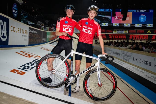 HILL Valentin, KREMPIEN Friederich: Sixdays Bremen 2026 Team 6 - HILL Valentin ( GER ) - KREMPIEN Friederich ( GER ) Award Ceremony - Medal Ceremony - Podium - Querformat - quer - horizontal - Landscape - Event Veranstaltung: Sixdays Bremen 2026 - Category Kategorie: Cycling - Track cycling, Rad, Radsport, Bahnrad, Bahn Sixdays - Elite ... - Location Ort: Europe Germany - Bremen - ÖVB Arena - Discipline: U19 - Andy Kappes Cup - Distance: ... m - Date Datum: 11.01.2026 Sunday Day 3 -