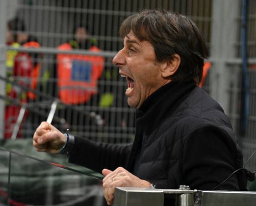 (260112) -- MILAN, Jan. 12, 2026 -- Napoli s head coach Antonio Conte reacts after taking red card during a Serie A football match between Inter Milan and Napoli in Milan, Italy, Jan. 11, 2026. (Photo by Xinhua) (SP)ITALY-MILAN-FOOTBALL-SERIE A-INTER MILAN VS NAPOLI AlbertoxLingria 