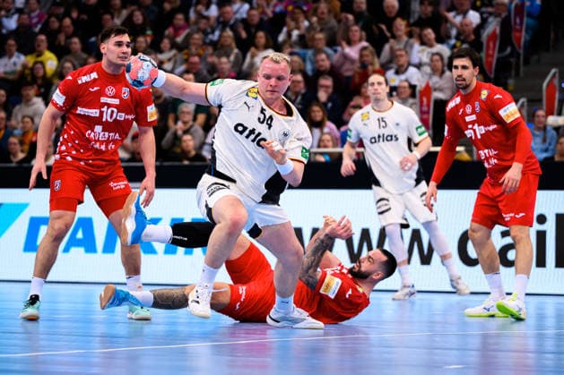 Hannover: Handball - Laenderspiel - Deutschland - Kroatien Justus Fischer (Deutschland) Hannover ZAG Arena Nordrhein-Westfalen Deutschland