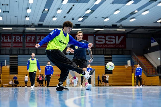 12.01.2026, GER, Handball, Maenner, Saison 25 26, Daikin 1.Bl, ThSV Eisenach Trainingsauftakt 2026 Der ThSV Eisenach steigt nach dem Jahreswechsel wieder in das Training ein. im Bild Tillman Leu (ThSV Eisenach,99) 99817 Eisenach Werner-Assmann-Halle Am Sportp Thueringen Deutschland