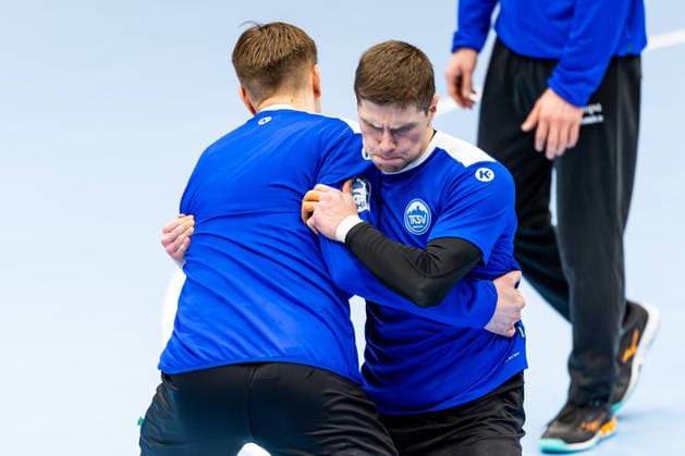12.01.2026, GER, Handball, Maenner, Saison 25 26, Daikin 1.Bl, ThSV Eisenach Trainingsauftakt 2026 Der ThSV Eisenach steigt nach dem Jahreswechsel wieder in das Training ein. im Bild Oskar Joelsson (ThSV Eisenach,3), Vincent Buechner (ThSV Eisenach,74) 99817 Eisenach Werner-Assmann-Halle Am Sportp Thueringen Deutschland