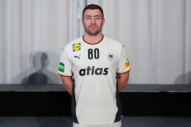12.01.2026, xydrx, Handball, Portraittermin der Deutschen Nationalmannschaft in Hannover vor der EHF Euro 2026: Jannik Kohlbacher Niedersachsen Deutschland