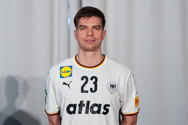 12.01.2026, xydrx, Handball, Portraittermin der Deutschen Nationalmannschaft in Hannover vor der EHF Euro 2026: Renars Uscins Niedersachsen Deutschland