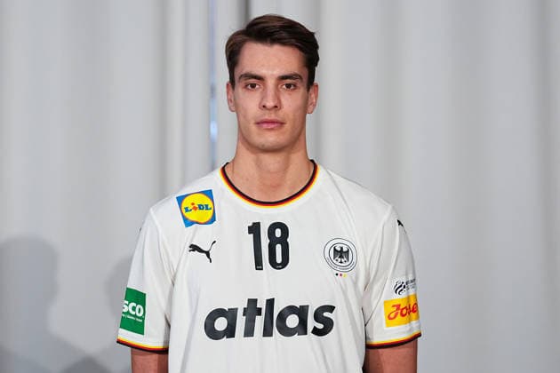 12.01.2026, xydrx, Handball, Portraittermin der Deutschen Nationalmannschaft in Hannover vor der EHF Euro 2026: Julian Koester Niedersachsen Deutschland
