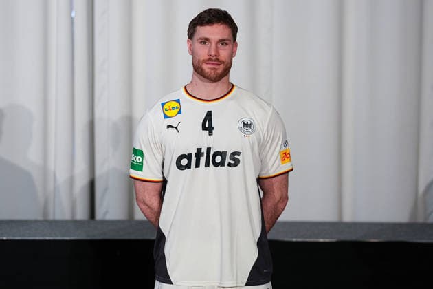 12.01.2026, xydrx, Handball, Portraittermin der Deutschen Nationalmannschaft in Hannover vor der EHF Euro 2026: Johannes Golla Niedersachsen Deutschland