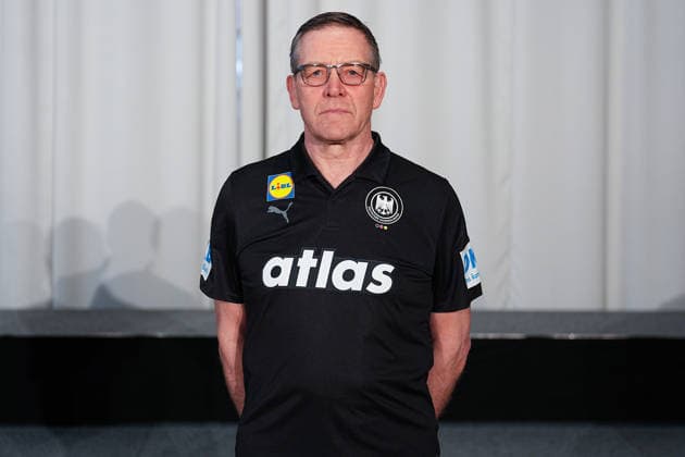 12.01.2026, xydrx, Handball, Portraittermin der Deutschen Nationalmannschaft in Hannover vor der EHF Euro 2026: Alfred Gislason (Cheftrainer Deutsche Handball Nationalmannschaft) Niedersachsen Deutschland