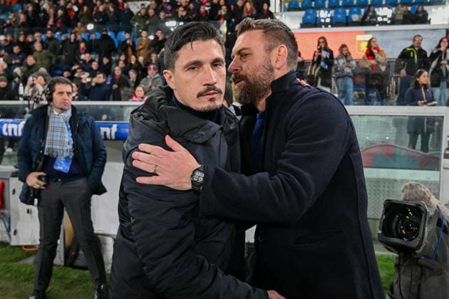 GenoaÕs head coach Daniele De Rossi and Cagliari s head coach Fabio Pisacane during the Serie A soccer match between Genoa and Cagliari at the Luigi Ferraris Stadium in Genoa, Italy - Monday, January 12, 2026. - Soccer .  Copyright: xTanoxPecoraro LaPressex