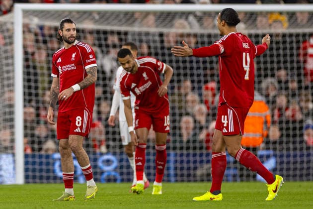 Football - FA Cup - 3rd Round - Liverpool FC v Barnsley FC LIVERPOOL, ENGLAND - Monday, January 12, 2026: Liverpool s (L-R) Dominik Szoboszlai celebrates with team-mate captain Virgil van Dijk after scoring the first goal during the FA Cup 3rd Round match between Liverpool FC and Barnsley FC at Anfield. (Photo by David Rawcliffe Propaganda) LIVERPOOL Anfield MERSEYSIDE ENGLAND  Copyright: xPropagandaxPhotoxAgencyx P2026-01-12-Liverpool_Barnsley-48