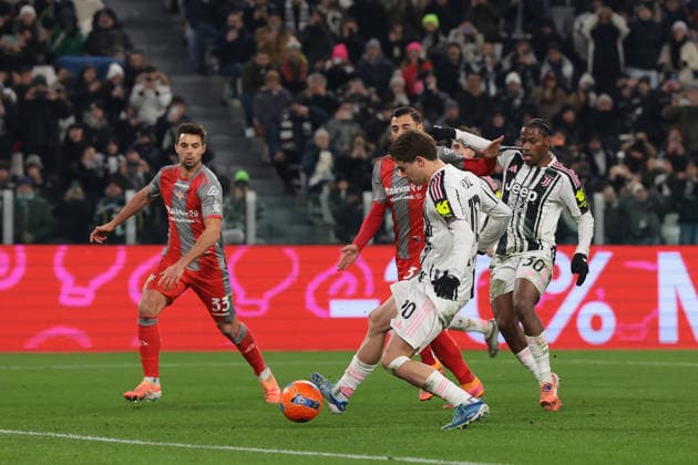 Turin, Italy, 12th January 2026. Kenan Yildiz of Juventus fires home the rebound form his penalty that was parried by Emil Audero of US Cremonese to score and give the hosts a 3-0 lead during the Juventus vs US Cremonese Serie A match at Allianz Stadium, Turin. Picture credit should read: Jonathan Moscrop Sportimage EDITORIAL USE ONLY. No use with unauthorised audio, video, data, fixture lists, club league logos or live services. Online in-match use limited to 120 images, no video emulation. No use in betting, games or single club league player publications. SPI_051_JM_JUVE_CREMONESE_ SPI-4412-0051
