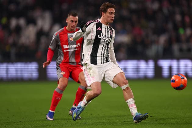 Kenan Yildiz (Juventus Fc) controls the ball, Serie A, Juventus FC v US Cremonese , Allianz Stadium, January 12, 2026, Turin, Italy.