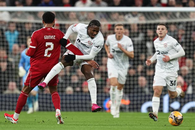 Emirates FA Cup Third Round Liverpool v Barnsley Reyes Cleary of Barnsley is fouled by Joe Gomez of Liverpool during the Emirates FA Cup Third Round match Liverpool vs Barnsley at Anfield, Liverpool, United Kingdom, 12th January 2026 (Photo by Alfie Cosgrove News Images) Liverpool Anfield Merseyside United Kingdom Copyright: xAlfiexCosgrove NewsxImagesx