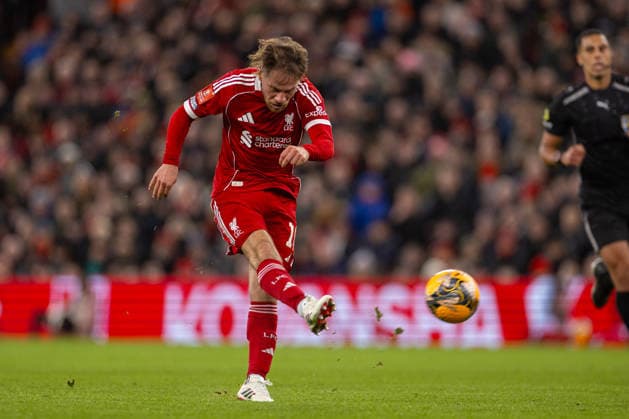 Football - FA Cup - 3rd Round - Liverpool FC v Barnsley FC LIVERPOOL, ENGLAND - Monday, January 12, 2026: Liverpool s Alexis Mac Allister during the FA Cup 3rd Round match between Liverpool FC and Barnsley FC at Anfield. (Photo by David Rawcliffe Propaganda) LIVERPOOL Anfield MERSEYSIDE ENGLAND  Copyright: xPropagandaxPhotoxAgencyx P2026-01-12-Liverpool_Barnsley-93