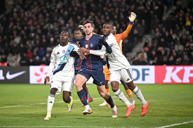 Paris Saint-Germain v Paris FC - French Cup 2025 2026 17 Adama CAMARA (pfc) - 19 Nhoa SANGUI (pfc) - 08 Fabian RUIZ PENA (psg) during the French Cup match between Paris and Paris on January 12, 2026 at Parc des Princes in Paris, France. Paris France  Copyright: xFEPx 776440462
